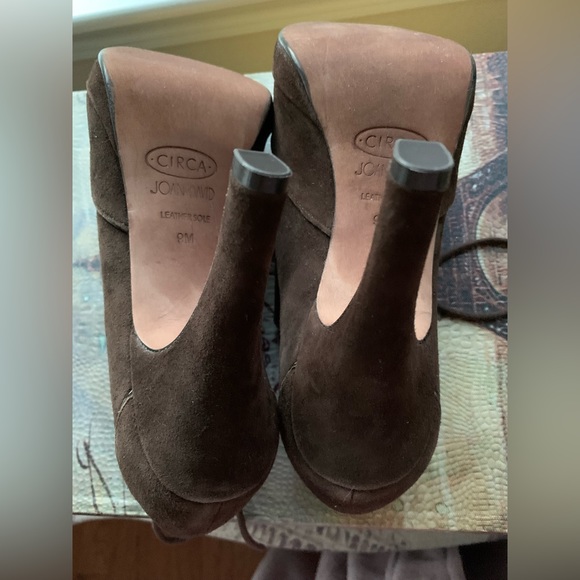 NWT Joan David Suede Booties Brown High Heels Lace-Up Size 9 - Picture 3 of 5